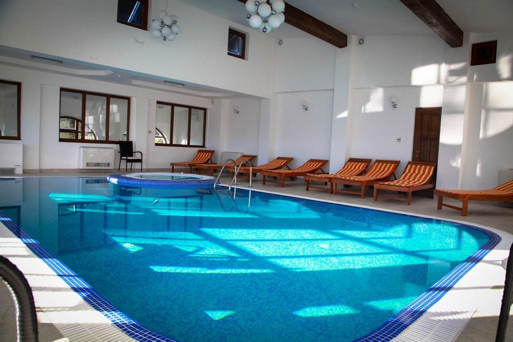 Hotel Esprit Brasov Ngoại thất bức ảnh